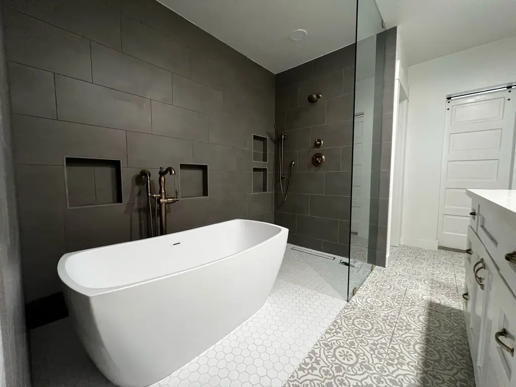 Replacement Bathtubs: Styles and Features​